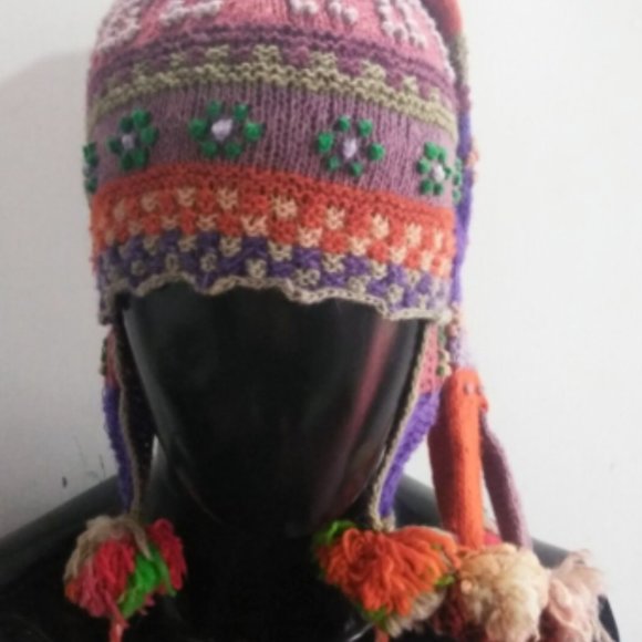 Peruvian handmade chullo - hat - hat for women - warm winter - knitted in wool